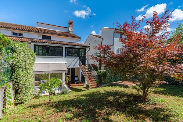 Foto van Appartement in Poreč bij rotsstrand - Vakantiehuis in Porec - ExteriorSummer