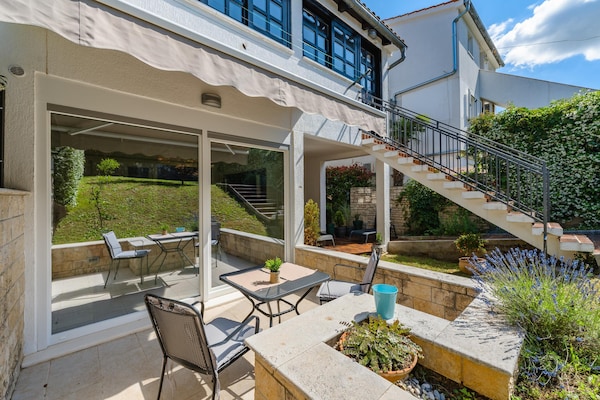 Foto van Appartement in Poreč bij rotsstrand - Vakantiehuis in Porec - TerraceBalcony