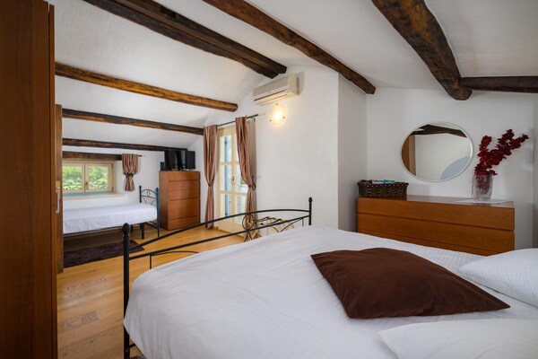 Foto van Villa Ida met uitzicht - Vakantiehuis in Stuti - BedRoom