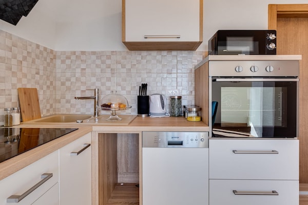 Foto van Smaakvol ontworpen appartement in Karlobag - Vakantiehuis in Karlobag - Kitchen