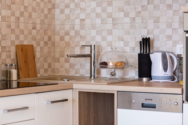 Foto van Smaakvol ontworpen appartement in Karlobag - Vakantiehuis in Karlobag - Kitchen