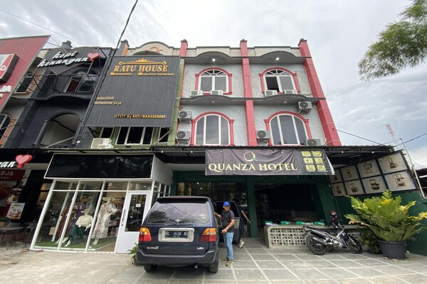 Foto van Quanza Hotel • Heritage Familiesuite - Vakantiehuis in Banda Aceh - Outdoor
