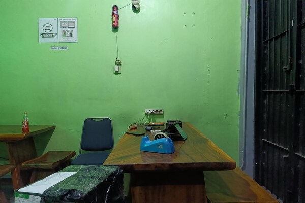 Foto van Slim Solo Verblijf in de Buurt van RSUD Haji - Vakantiehuis in Makassar - HallReception