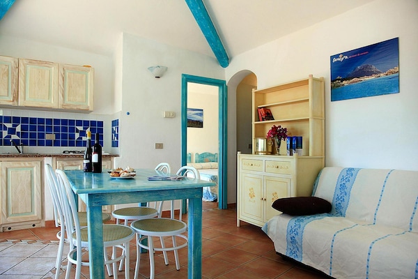 Foto van 2-kamerappartement in de Residence Lu Nibareddu - Vakantiehuis in Loiri - DiningRoom