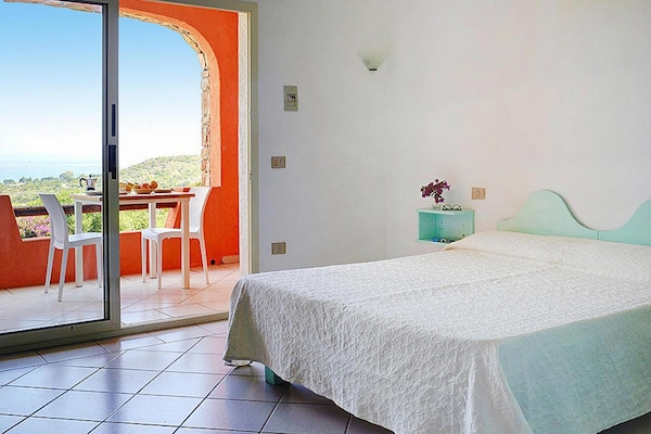 Foto van 2-kamerappartement in de Residence Lu Nibareddu - Vakantiehuis in Loiri - BedRoom