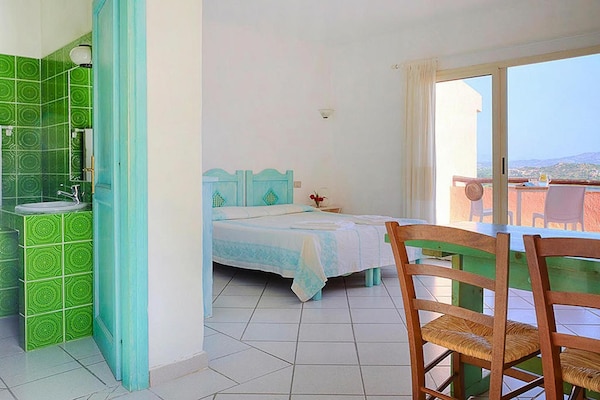 Foto van 2-kamerappartement in de Residence Lu Nibareddu - Vakantiehuis in Loiri - BedRoom