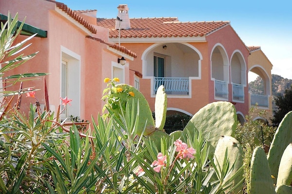 Foto van 2-kamerappartement in de Residence Lu Nibareddu - Vakantiehuis in Loiri - TerraceBalcony