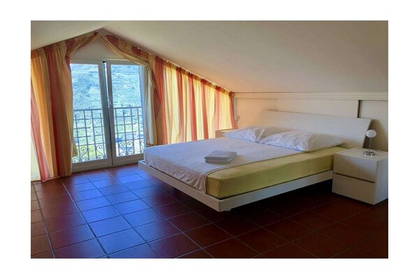 Foto van Villa in Soldano met zwembad - Vakantiehuis in Soldano - Untagged