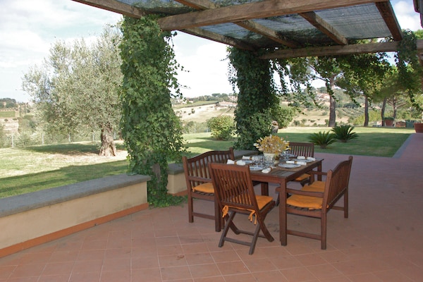 Foto van Villa in Magliano Sabina met privézwembad - Vakantiehuis in Magliano Sabina - TerraceBalcony