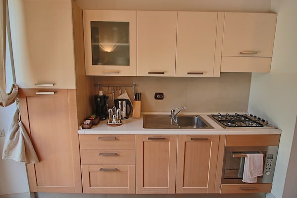 Foto van Vakantiehuis Foligno met Zwembad en Tuin - Vakantiehuis in Foligno - Loc. Tenne - Kitchen