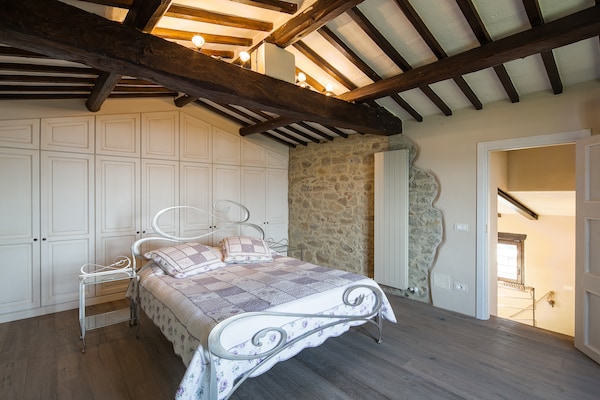 Foto van Villa in Cortona met privézwembad - Vakantiehuis in Magione - BedRoom
