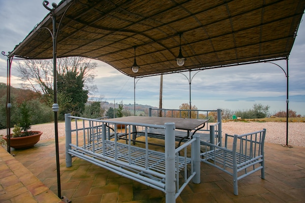 Foto van Villa in Cortona met privézwembad - Vakantiehuis in Magione - TerraceBalcony