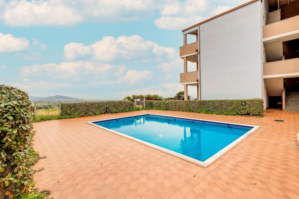 Foto van Zolder met terrazza en zwembad condivisa - Vakantiehuis in Badesi - PoolOfHouse