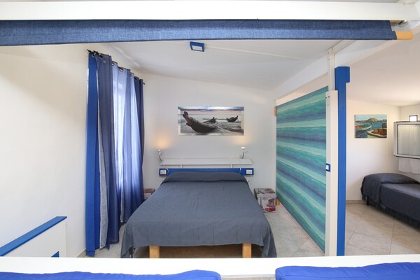 Foto van Vista-merrie, ampio terrazzo en aria condizionata - Vakantiehuis in Castelsardo SS - BedRoom