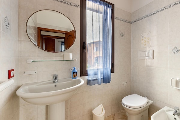 Foto van Een merrie van 150 meter, 2, aria condizionata - Vakantiehuis in Valledoria - BathRoom