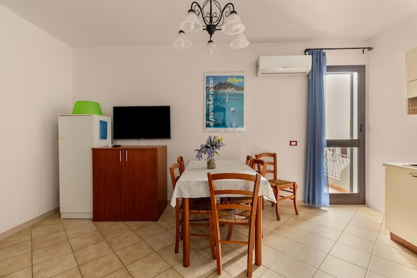 Foto van Een merrie van 150 meter, 2, aria condizionata - Vakantiehuis in Valledoria - LivingRoom