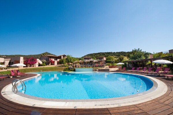 Foto van Tweekamerappartement in een complex - Vakantiehuis in Villasimius - PoolOfHouse