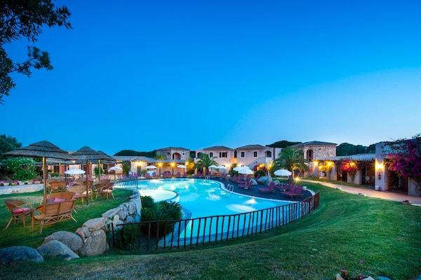 Foto van Tweekamerappartement in een complex - Vakantiehuis in Villasimius - PoolOfHouse