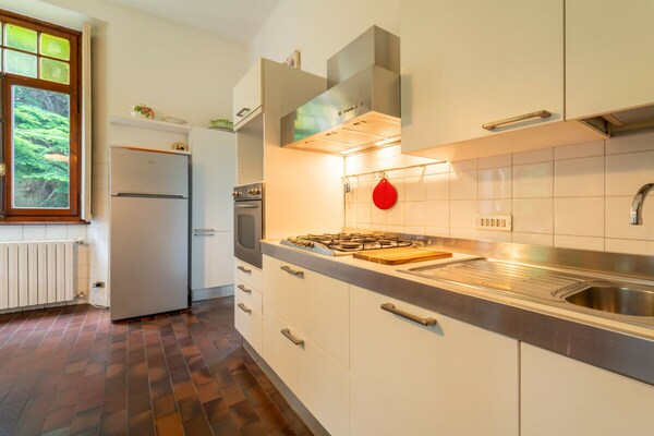 Foto van Villa in Civenna met balkon - Vakantiehuis in Civenna - Untagged