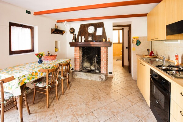 Foto van Wonen aan het meer met avontuur - Vakantiehuis in Idro - Kitchen