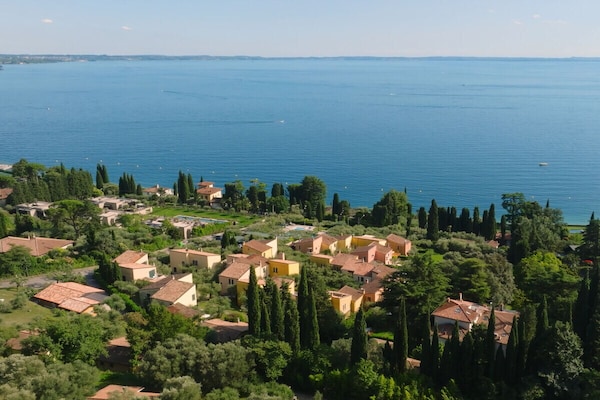 Foto van Pratone Trilo Appartement met terras - Vakantiehuis in Garda - Untagged