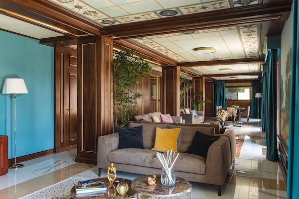 Foto van Premium vakantiehuis met zwembad - Vakantiehuis in Castel San Pietro Terme - LivingRoom