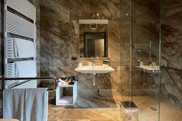 Foto van Premium vakantiehuis met zwembad - Vakantiehuis in Castel San Pietro Terme - BathRoom