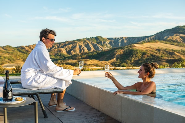 Foto van Premium vakantiehuis met zwembad - Vakantiehuis in Castel San Pietro Terme - Ambiance