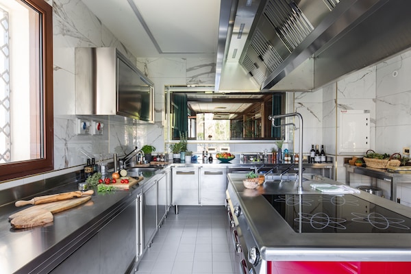 Foto van Premium vakantiehuis met zwembad - Vakantiehuis in Castel San Pietro Terme - Kitchen