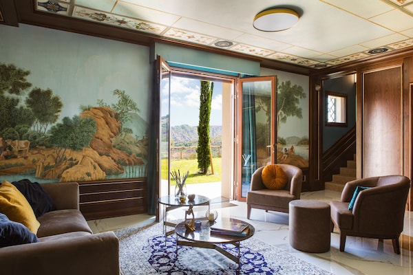 Foto van Premium vakantiehuis met zwembad - Vakantiehuis in Castel San Pietro Terme - LivingRoom