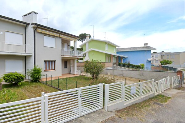 Foto van Sfeervol appartement in Rosolina Mare - Vakantiehuis in Rosolina Mare (RO) - ExteriorSummer