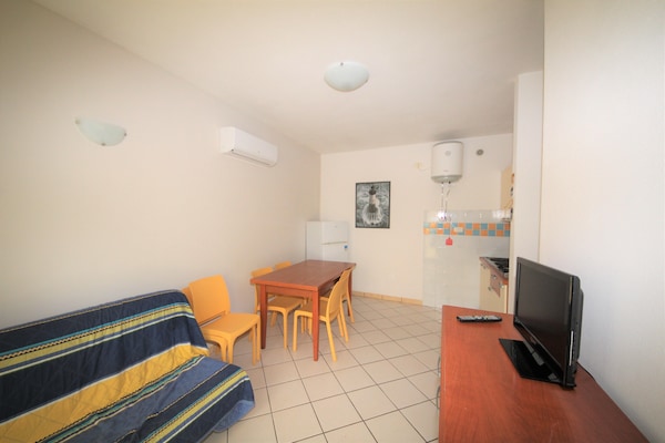 Foto van Twee slaapkamerappartement in Rosolina met ruimte - Vakantiehuis in Rosolina Mare RO - LivingRoom