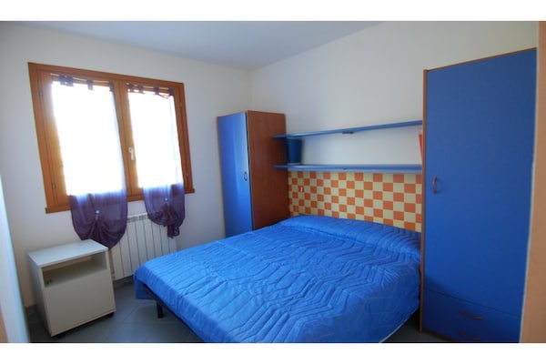 Foto van Twee slaapkamerappartement in Rosolina met ruimte - Vakantiehuis in Rosolina Mare RO - BedRoom