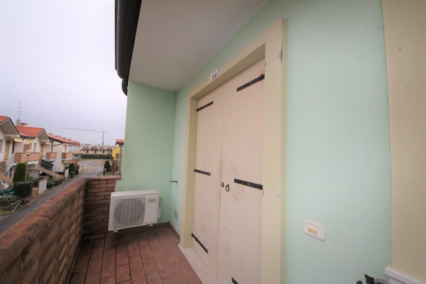 Foto van Twee slaapkamerappartement in Rosolina met ruimte - Vakantiehuis in Rosolina Mare RO - TerraceBalcony
