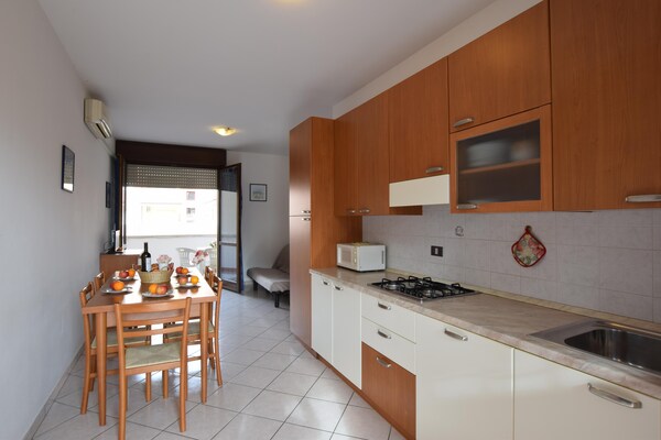Foto van Viale dei Pini Strandappartement voor 6 personen - Vakantiehuis in Rosolina Mare - Kitchen
