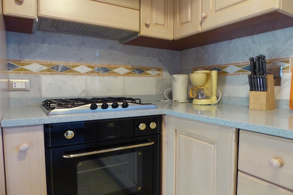 Foto van Vakantiehuis in Montecarelli met zwembad - Vakantiehuis in Montecarelli - Kitchen