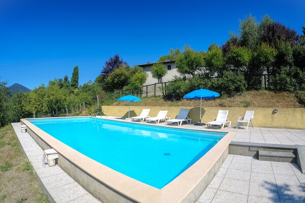 Foto van Elegant vakantiehuis in Cutigliano - Vakantiehuis in Cutigliano - ExteriorSummer