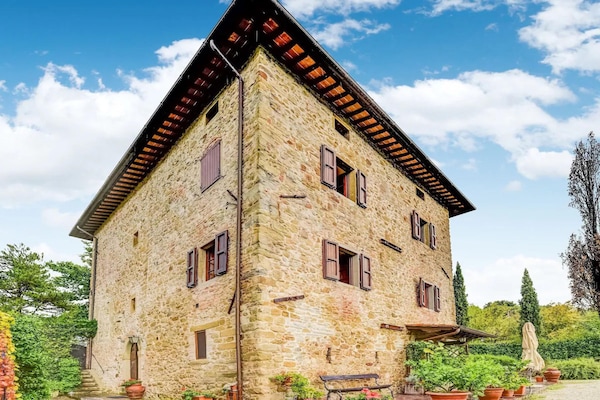 Foto van Rustiek comfort met een moderne touch - Vakantiehuis in Arezzo - ExteriorSummer