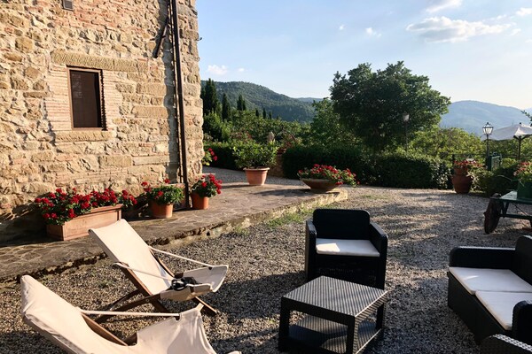 Foto van Rustiek comfort met een moderne touch - Vakantiehuis in Arezzo - TerraceBalcony
