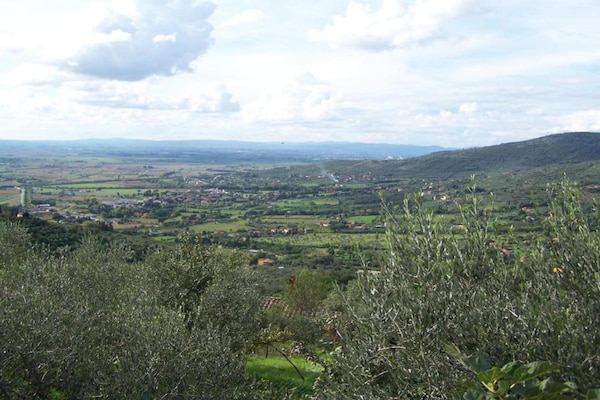Foto van Boerderij in Toscane met zwembad en uitzicht - Vakantiehuis in Cortona - AreaSummer5KM