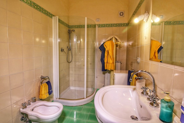Foto van Charmant huisje in Sinalunga - Vakantiehuis in Sinalunga - BathRoom