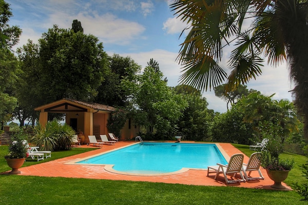 Foto van Charmant huisje in Sinalunga - Vakantiehuis in Sinalunga - ExteriorSummer
