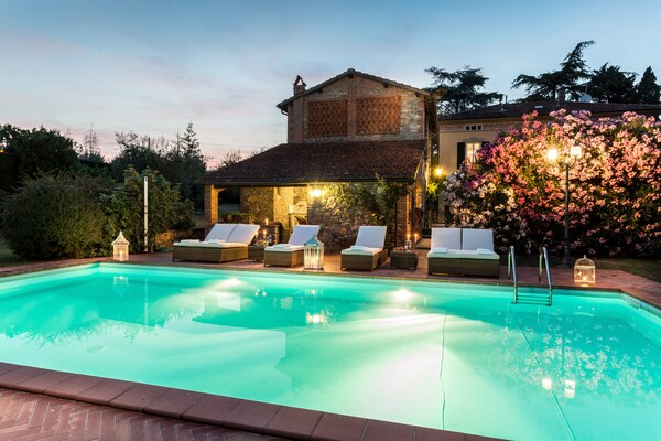 Foto van Boerderij bij Lucca met Zoutwaterzwembad - Vakantiehuis in Capannori - PoolOfHouse