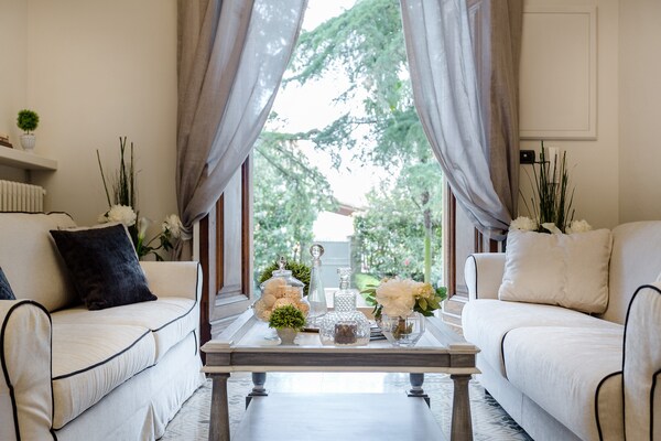 Foto van Boerderij bij Lucca met Zoutwaterzwembad - Vakantiehuis in Capannori - LivingRoom