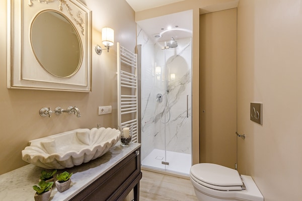 Foto van Boerderij bij Lucca met Zoutwaterzwembad - Vakantiehuis in Capannori - BathRoom