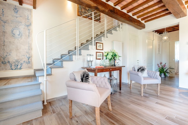 Foto van Villa in Lucca bij Florence en Pisa - Vakantiehuis in Capannori - LivingRoom