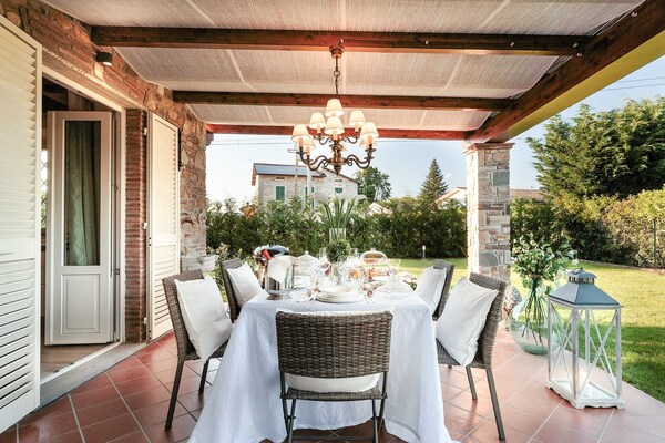 Foto van Villa in Lucca bij Florence en Pisa - Vakantiehuis in Capannori - DiningRoom