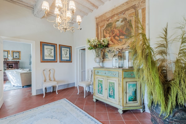 Foto van Toscaanse boerderij met prachtig uitzicht - Vakantiehuis in Capannori - Landing