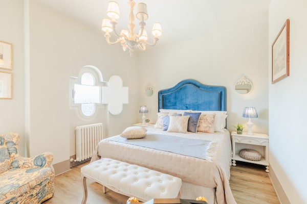 Foto van Toscaanse boerderij met prachtig uitzicht - Vakantiehuis in Capannori - BedRoom