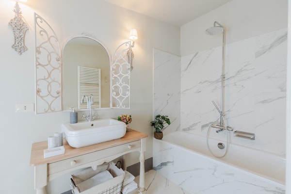 Foto van Toscaanse boerderij met prachtig uitzicht - Vakantiehuis in Capannori - BathRoom